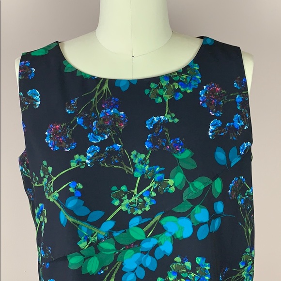 Calvin Klein Botanical Print Top size Medium - Picture 2 of 8